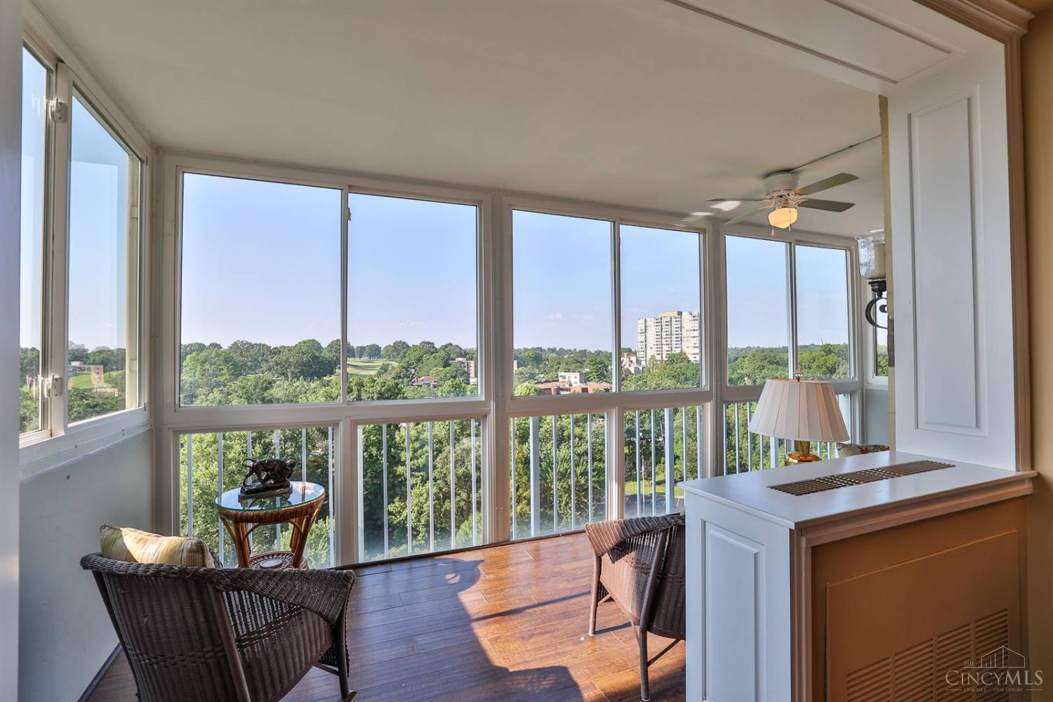 2444 Madison Road, Unit 1002 Cincinnati, OH 45208 - Photo 6 of 33 Gallery Image 6