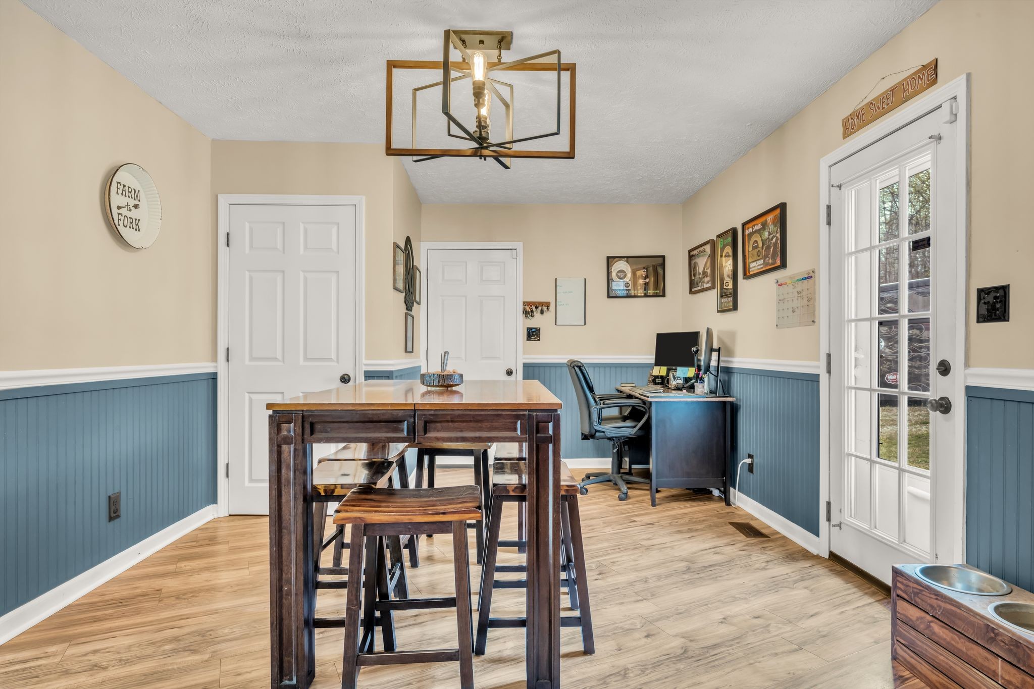 2025 Dunn Chapel Road Cumberland Furnace, TN 37051 - Photo 10 of 37 a dining room with furniture and window