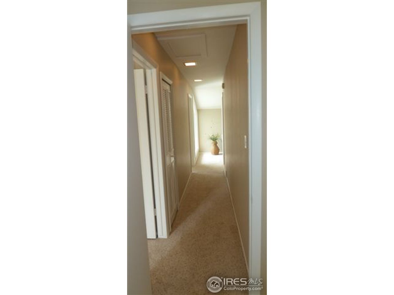 7418 Clubhouse Road Boulder, CO 80301 - Photo 12 of 21 Upper Level Hallway