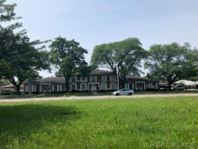20240 Vernier Road, Unit D D8 Harper Woods, MI 48225 - Photo 2 of 11