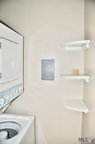 $1,050 | 5233 Butter Creek Lane, Unit J7, Baton Rouge, LA 70809