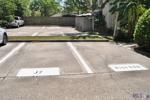 $1,050 | 5233 Butter Creek Lane, Unit J7, Baton Rouge, LA 70809