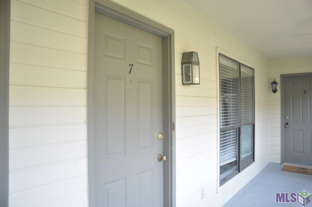 5233 Butter Creek Lane, Unit J7 Baton Rouge, LA 70809 - Photo 2 of 15