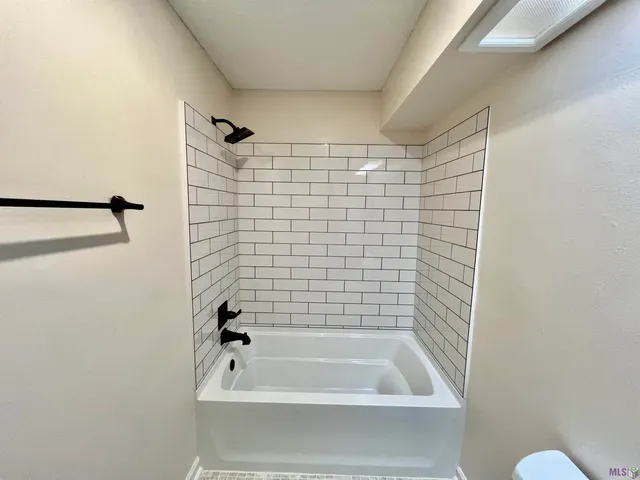 $1,000 | Undisclosed Address, Baton Rouge, LA 70809