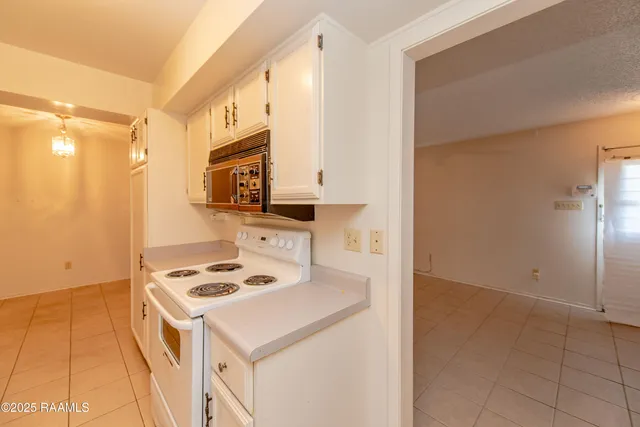 $87,500 | 101 Wilbourn Boulevard, Unit 604, Lafayette, LA 70506