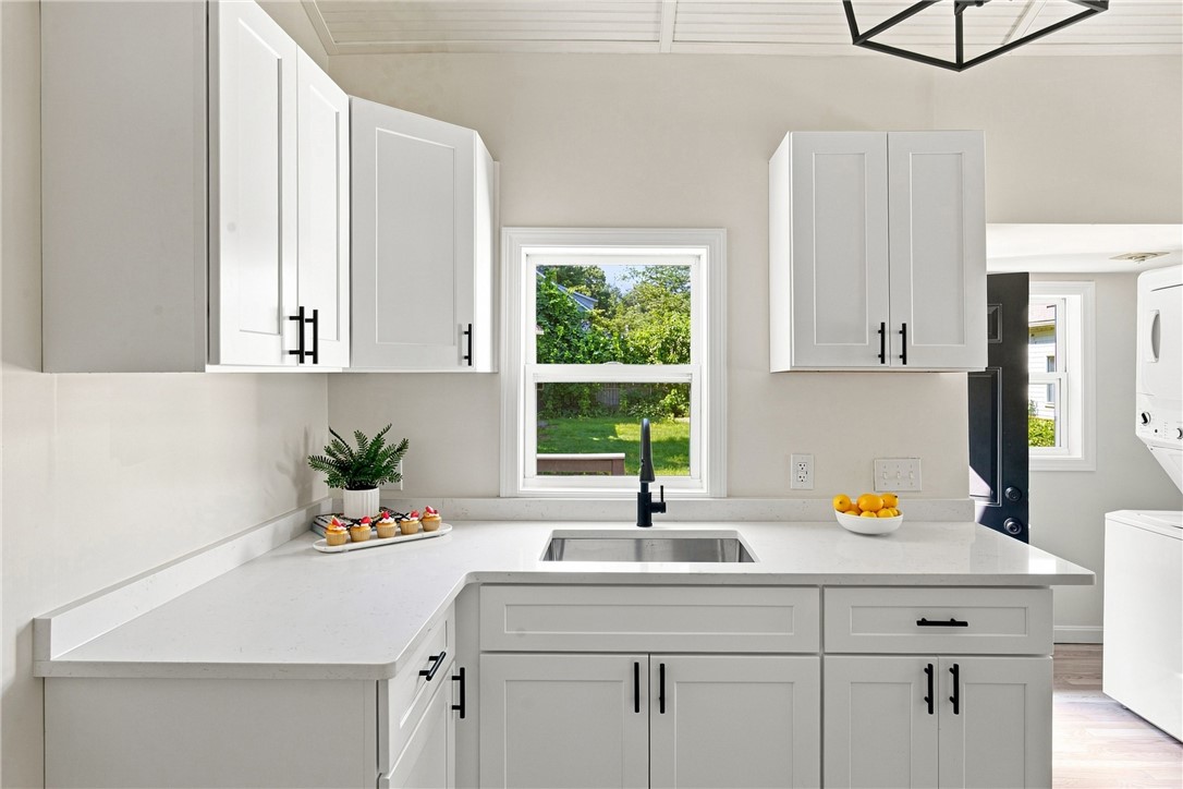 45 Milton Road Warwick, RI 02888 - Photo 7 of 24 Gallery Image 7