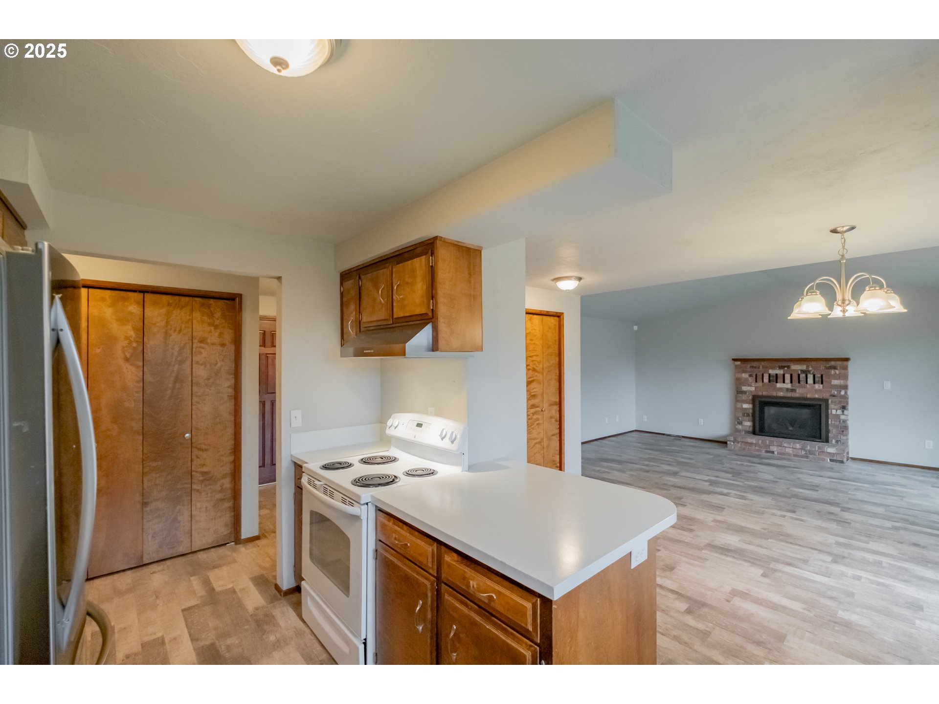 2473 Grand Prairie Road Southeast Albany, OR 97322 - Photo 14 of 46