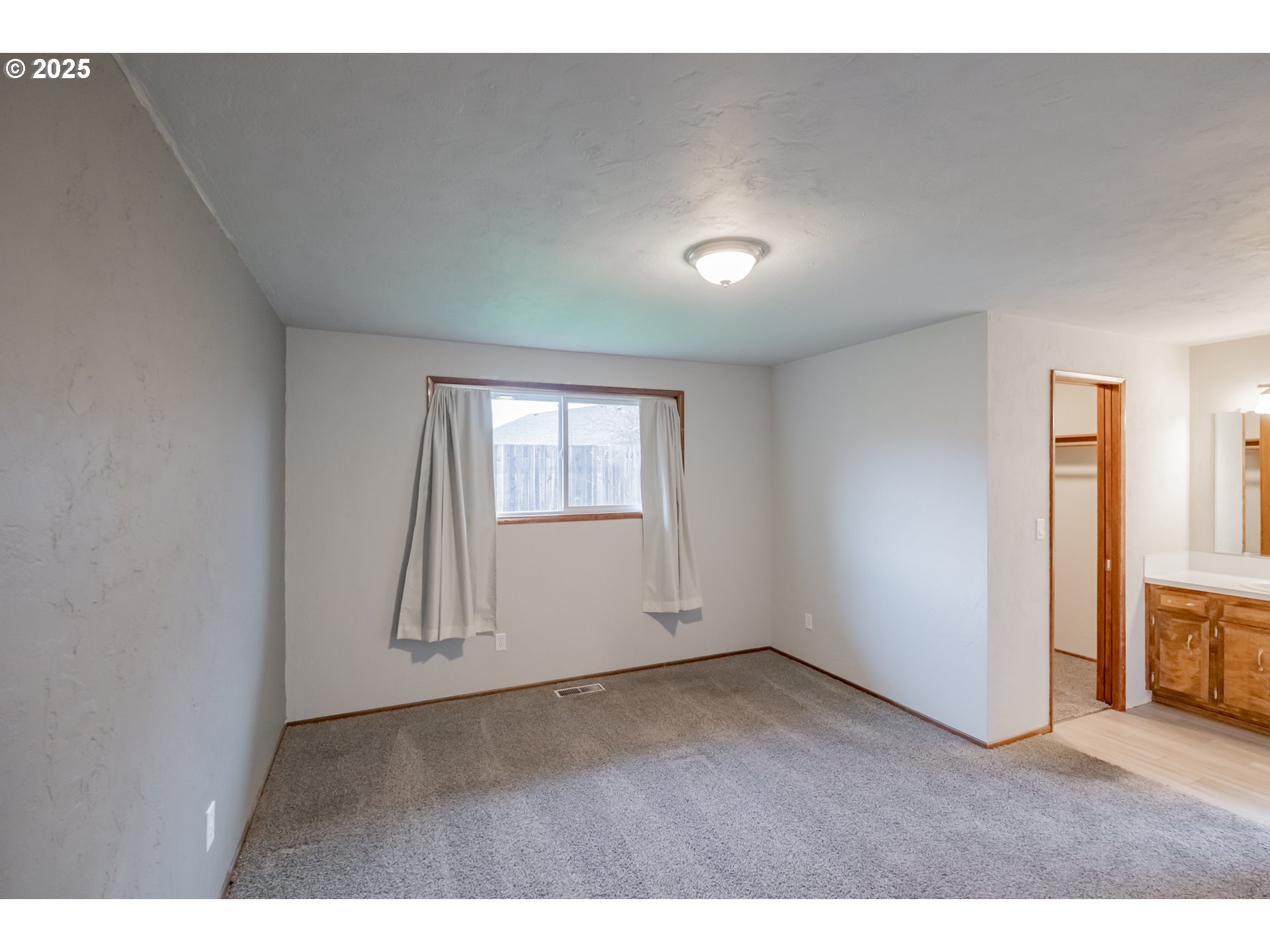 2473 Grand Prairie Road Southeast Albany, OR 97322 - Photo 17 of 46