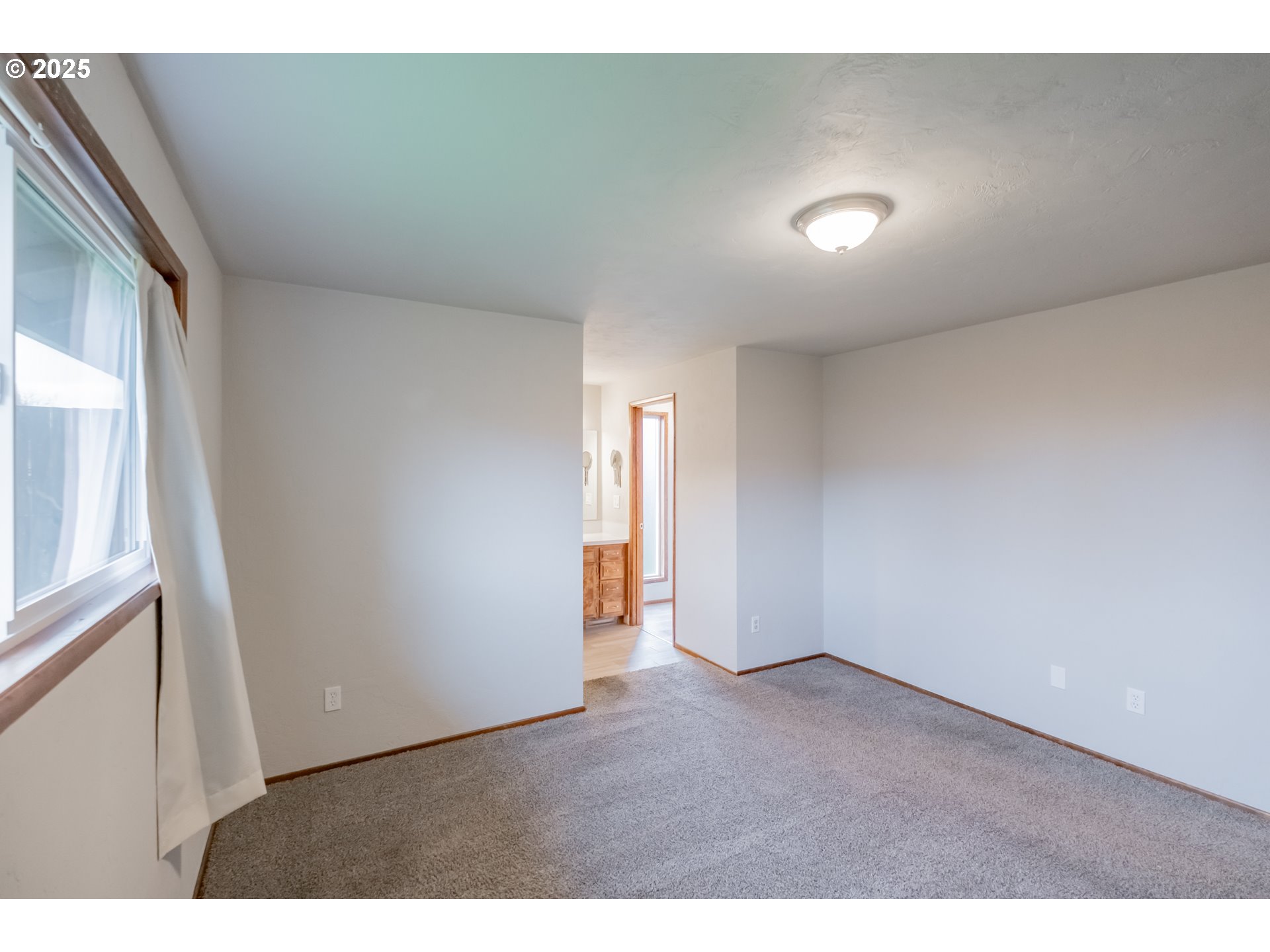 2473 Grand Prairie Road Southeast Albany, OR 97322 - Photo 18 of 46