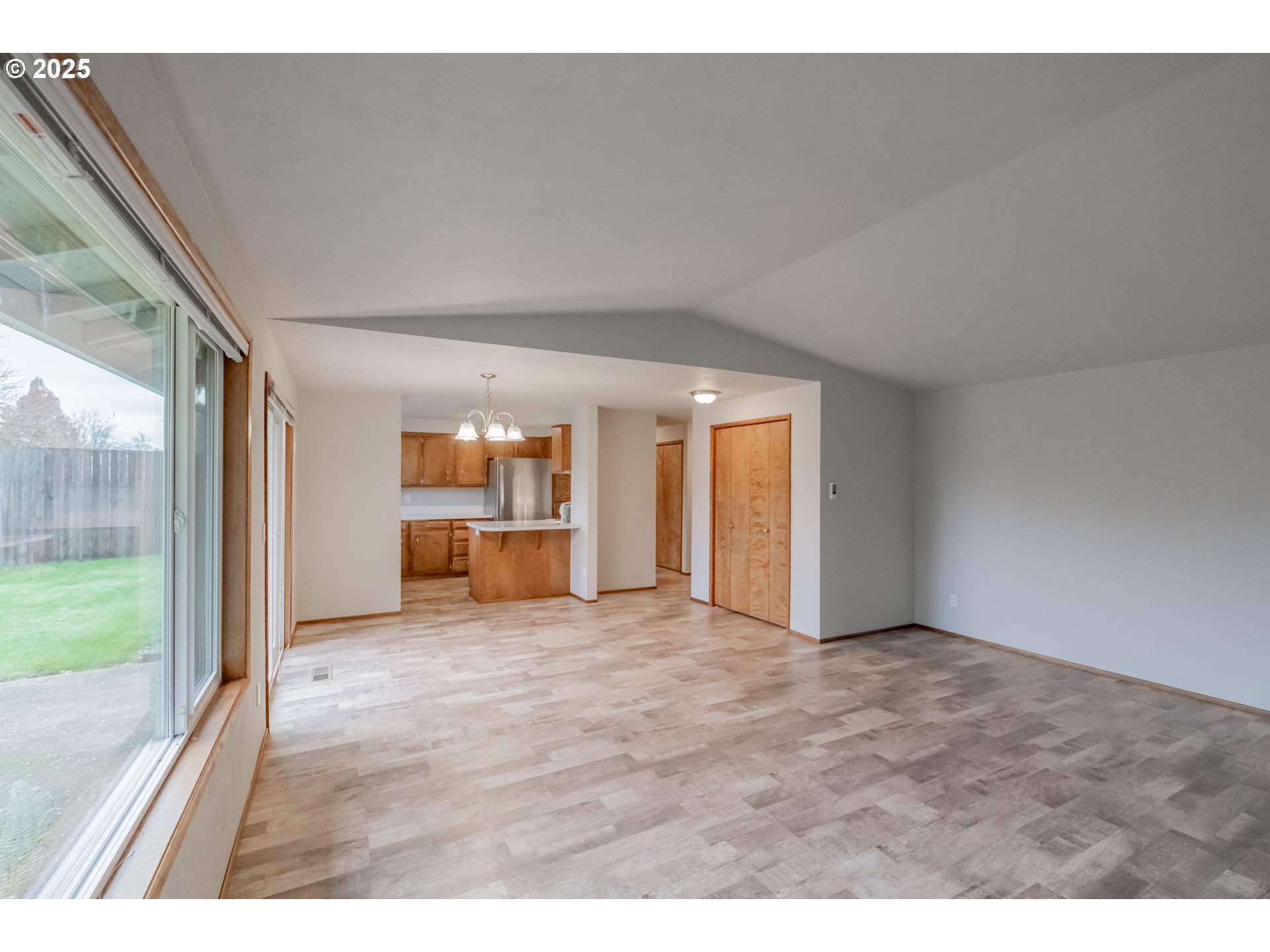 2473 Grand Prairie Road Southeast Albany, OR 97322 - Photo 3 of 46