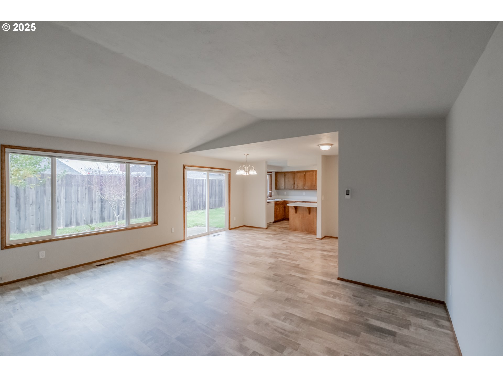 2473 Grand Prairie Road Southeast Albany, OR 97322 - Photo 4 of 46