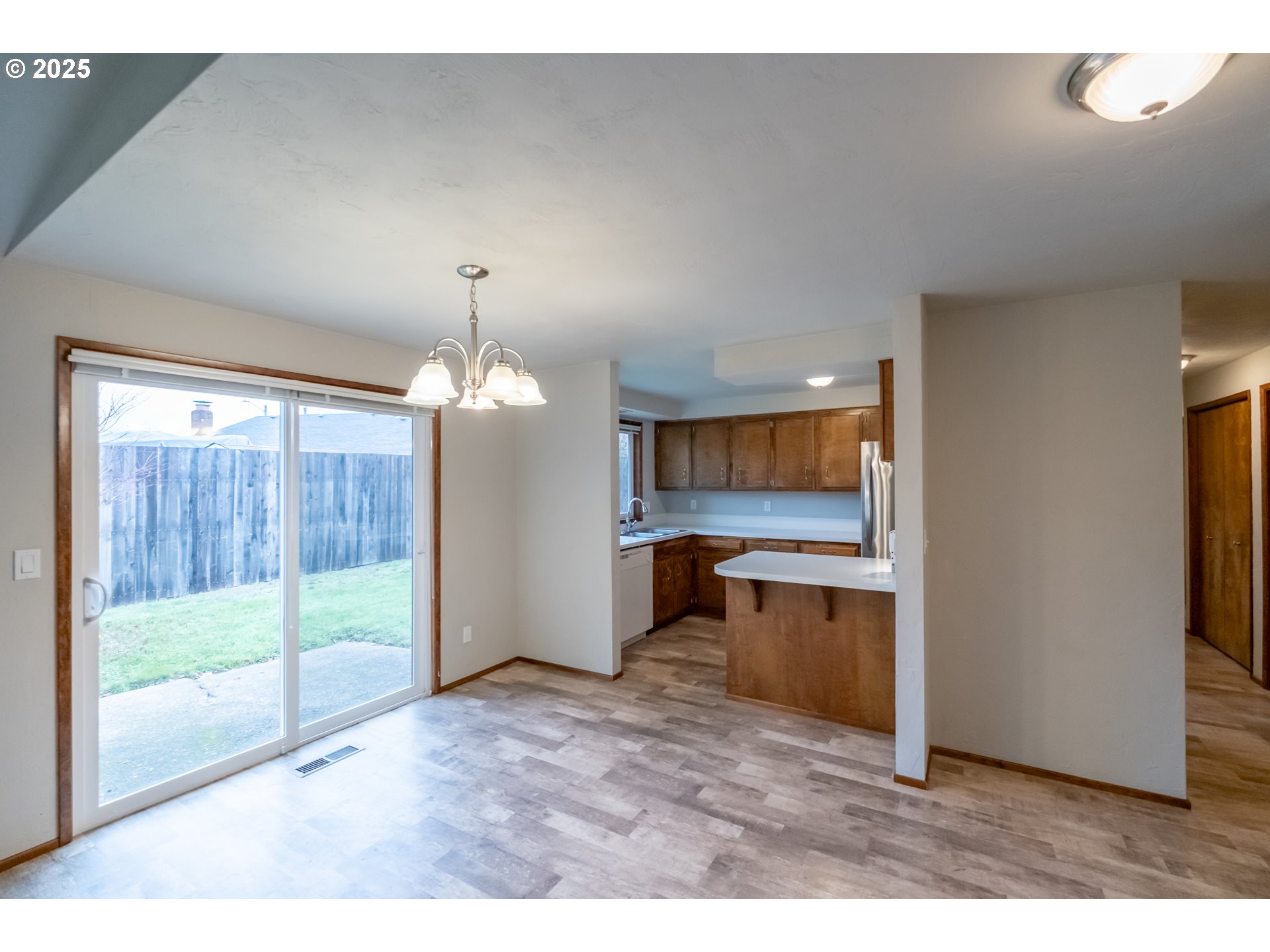 2473 Grand Prairie Road Southeast Albany, OR 97322 - Photo 5 of 46