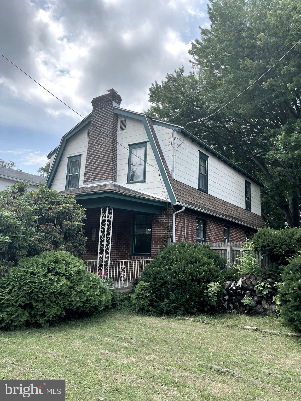 18 Walnut Road Wallingford, PA 19086 - Photo 3 of 26
