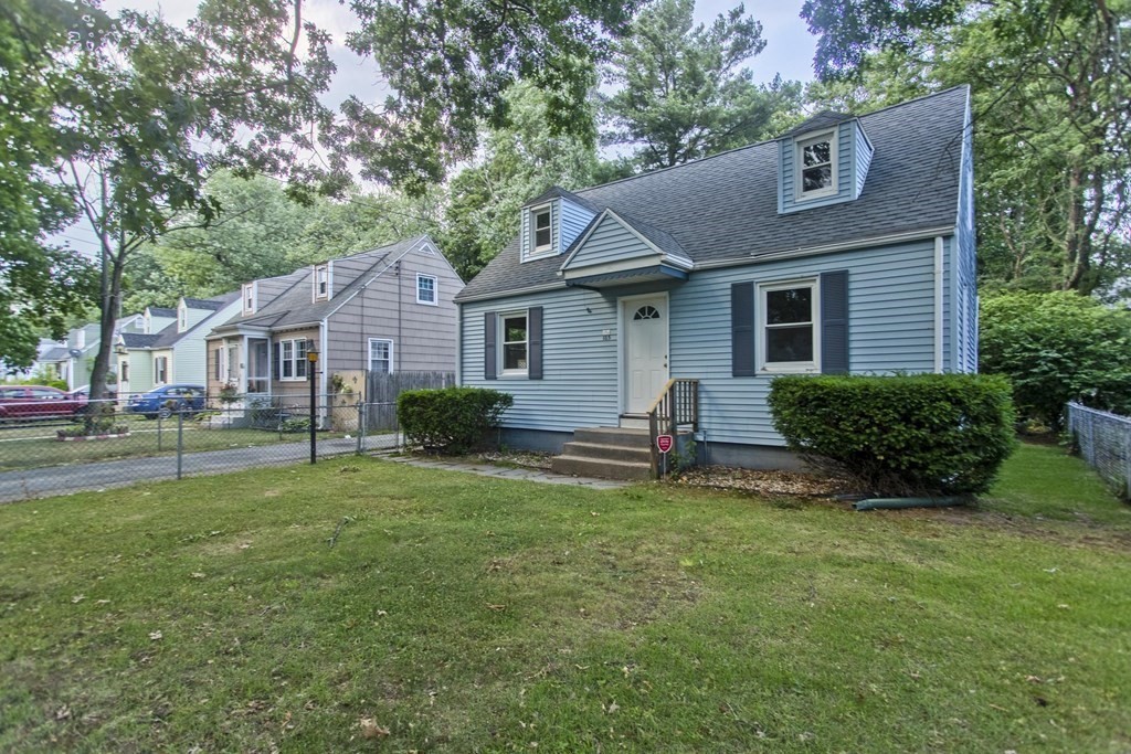 165 Rosewell Street Springfield, MA 01109 - Photo 2 of 18 Gallery Image 2