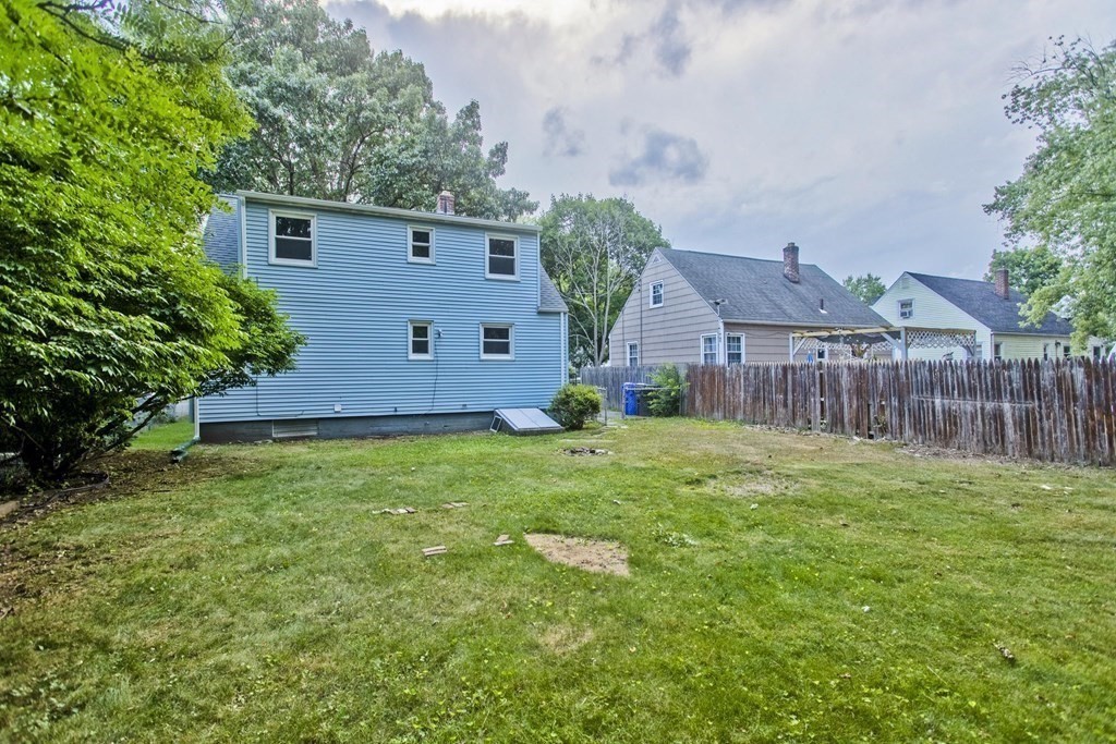165 Rosewell Street Springfield, MA 01109 - Photo 3 of 18 Gallery Image 3