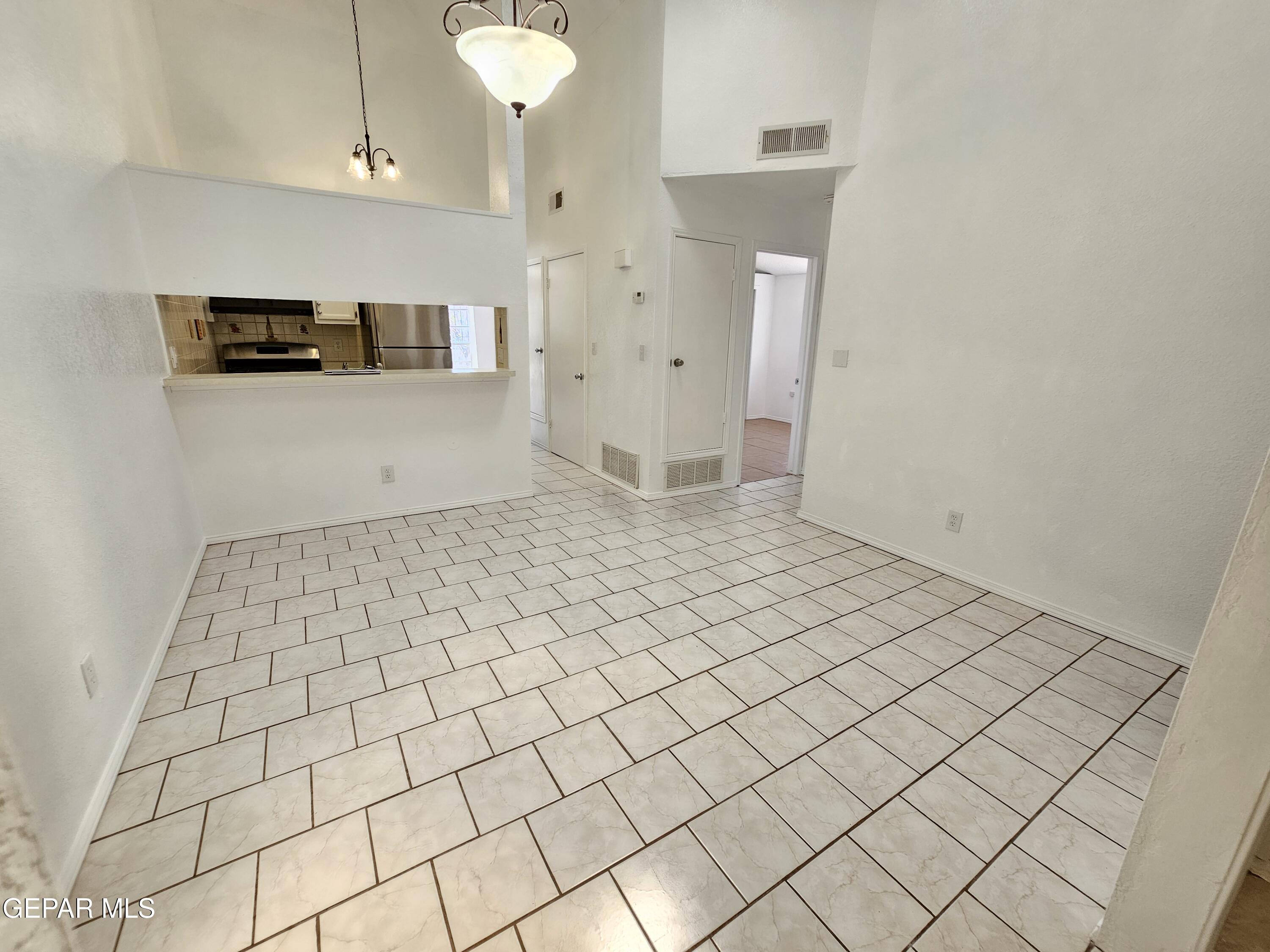 833 Destello Road El Paso, TX 79907 - Photo 16 of 55 Dining