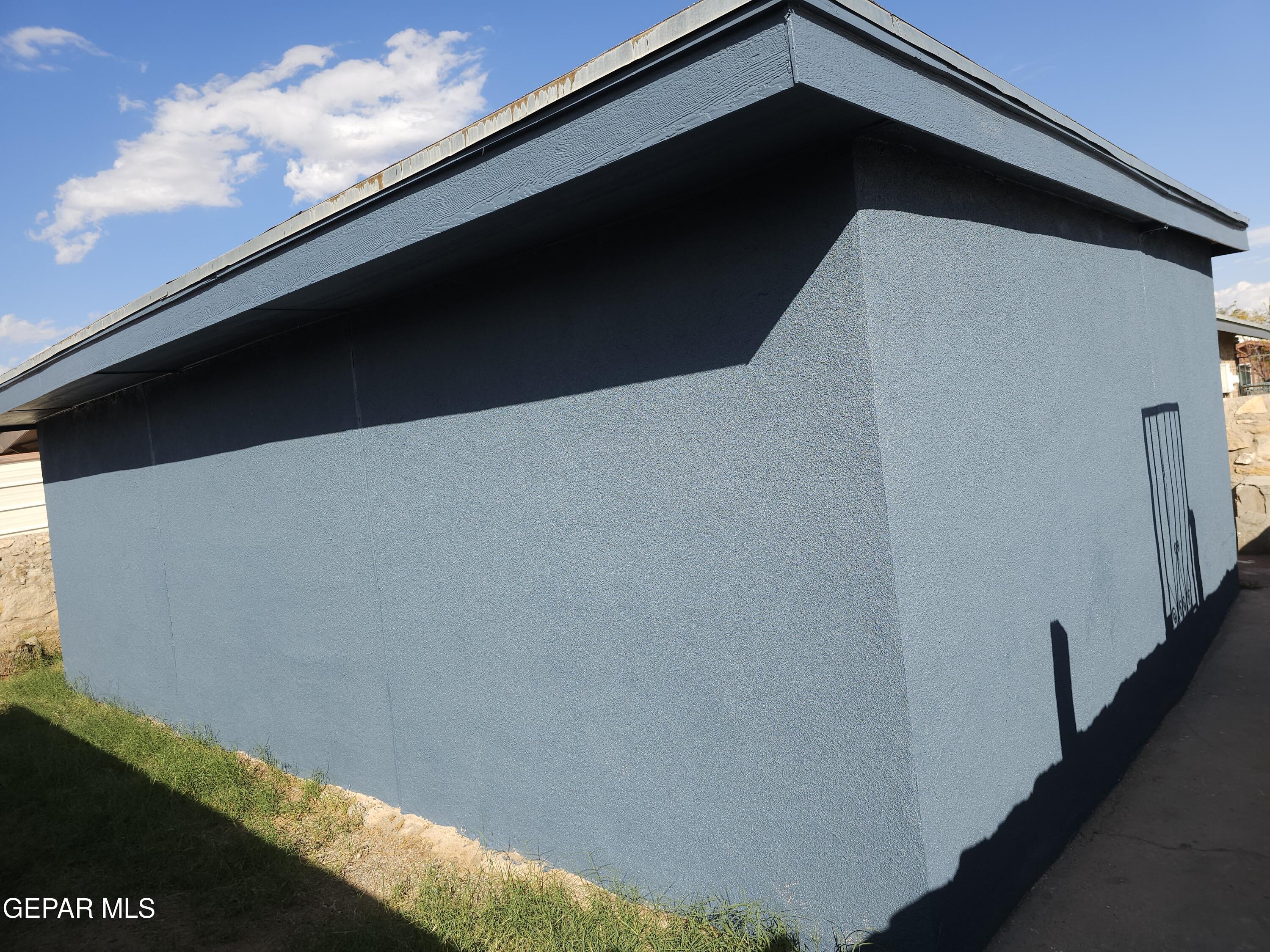 833 Destello Road El Paso, TX 79907 - Photo 43 of 55 a view of a balcony
