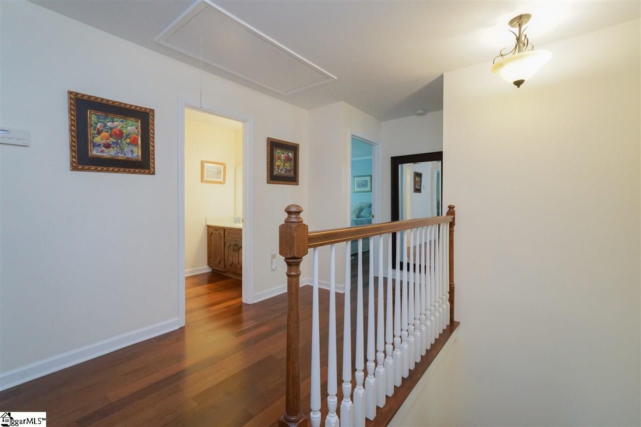 102 Stonecrest Road Greer, SC 29650 - Photo 17 of 33 Gallery Image 17