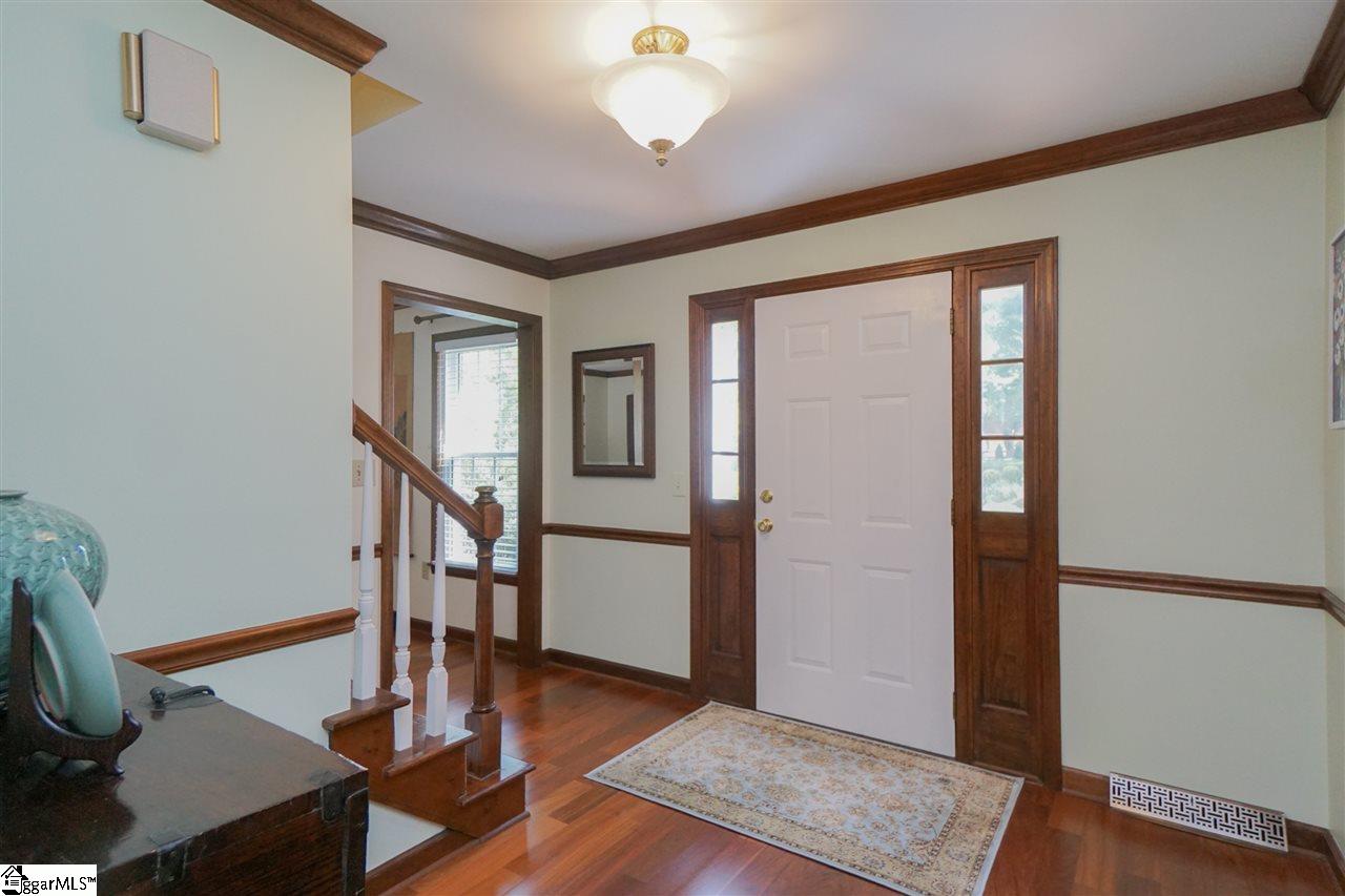 102 Stonecrest Road Greer, SC 29650 - Photo 4 of 33 Gallery Image 4