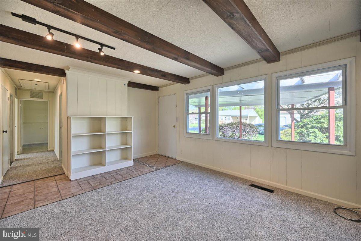 1914 Blue Ridge Drive Lancaster, PA 17603 - Photo 7 of 32 Gallery Image 7