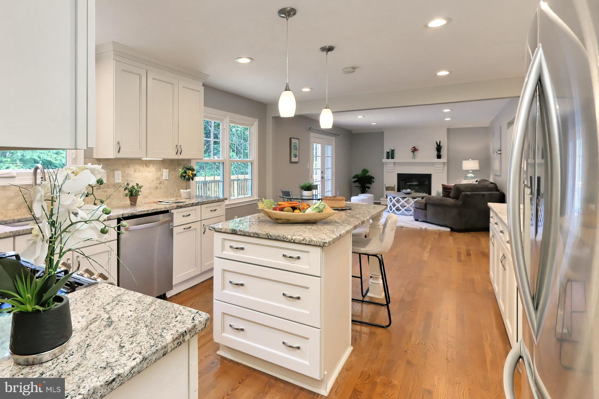 7004 Maple Tree Lane Springfield, VA 22152 - Photo 2 of 58 Gorgeous kitchen looking into adjoining family rm