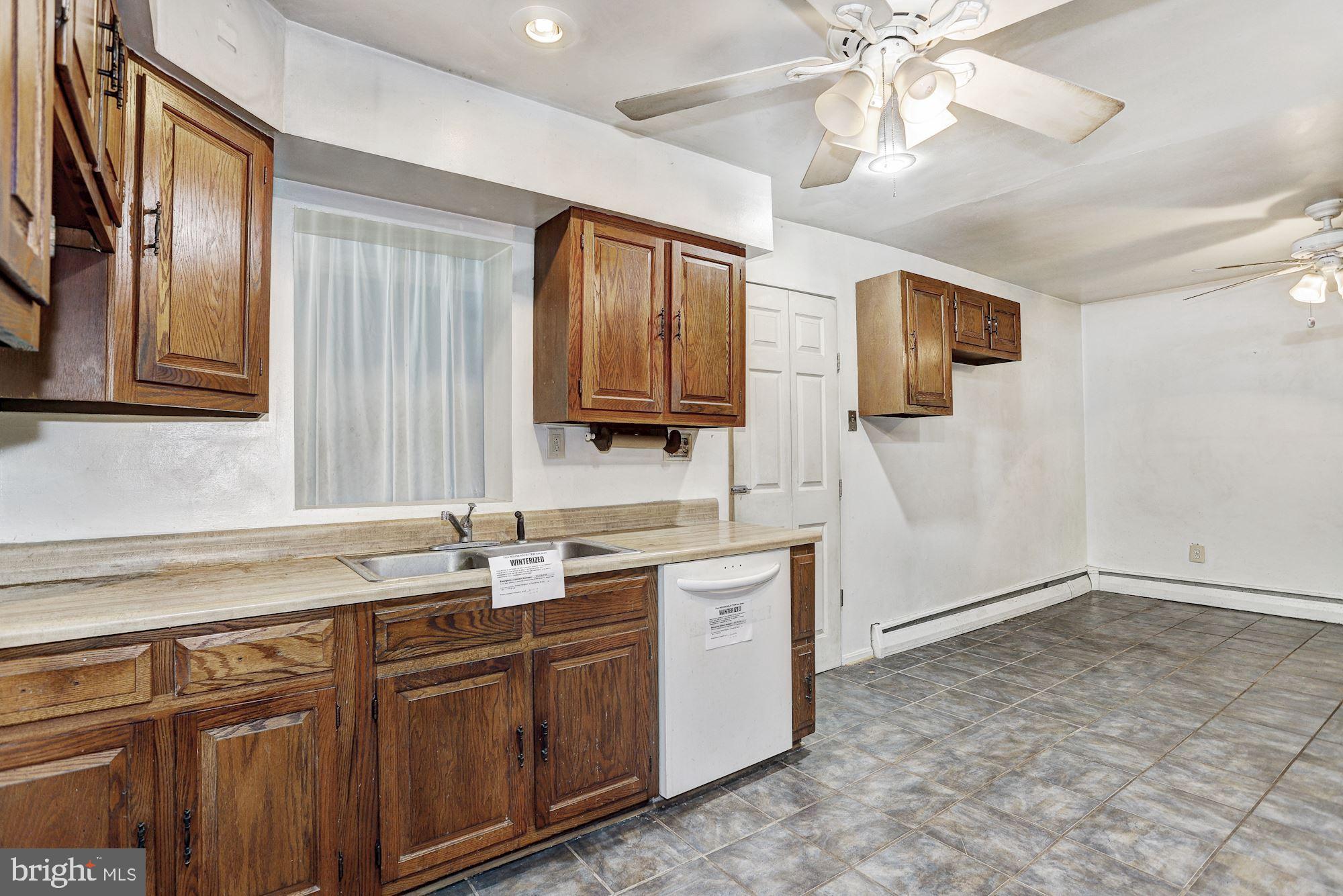 15807 Good Hope Road Silver Spring, MD 20905 - Photo 11 of 33 Kitchen