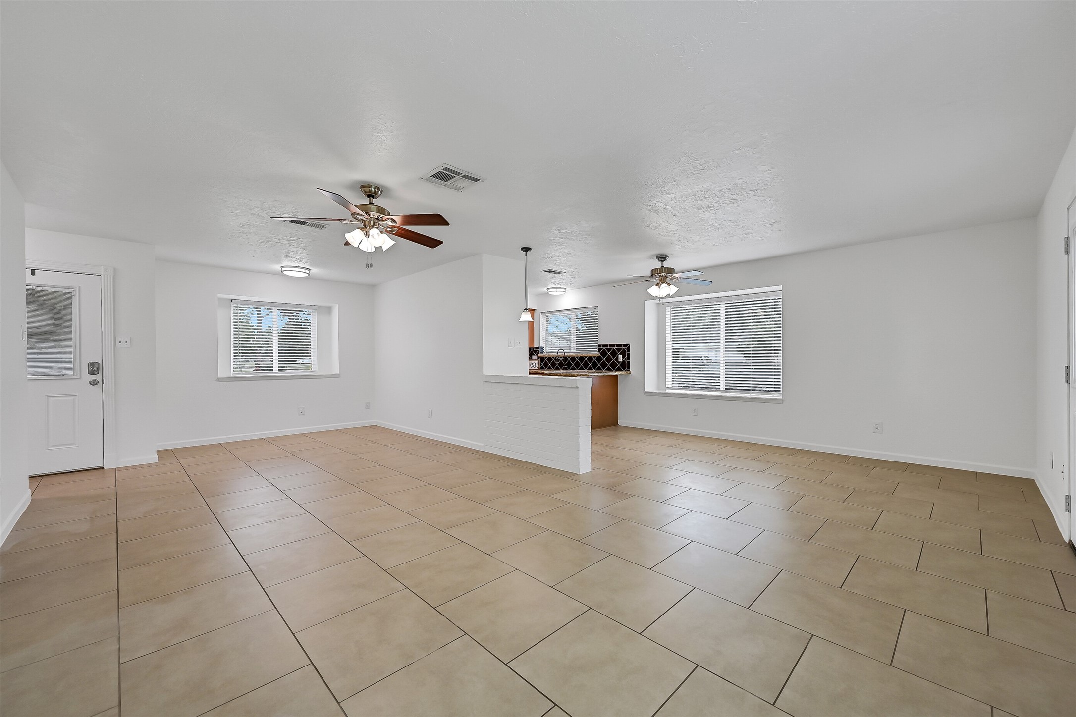2414 Heather Ridge Court Webster, TX 77598 - Photo 11 of 25