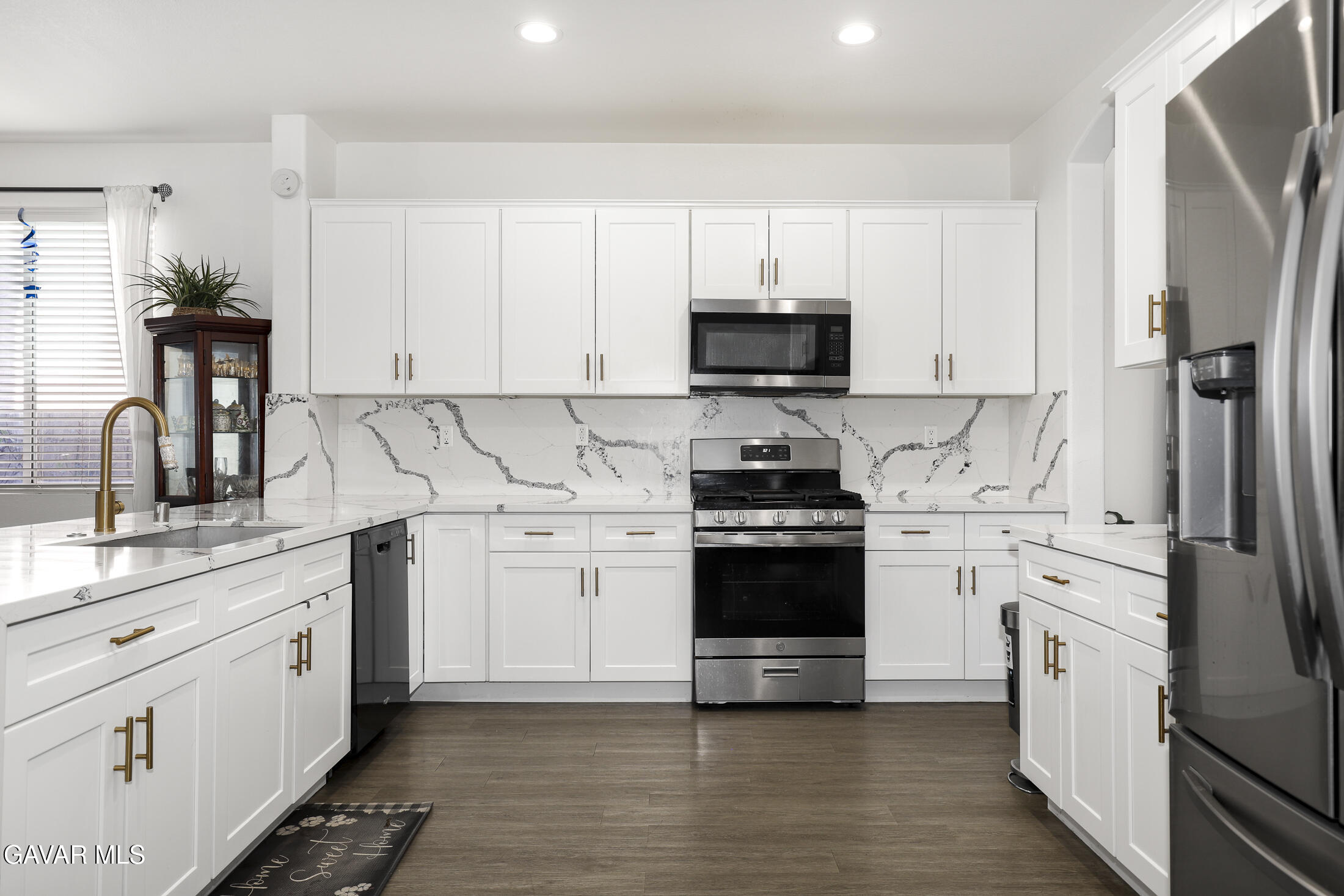 40327 Preston Road Palmdale, CA 93551 - Photo 12 of 32 13