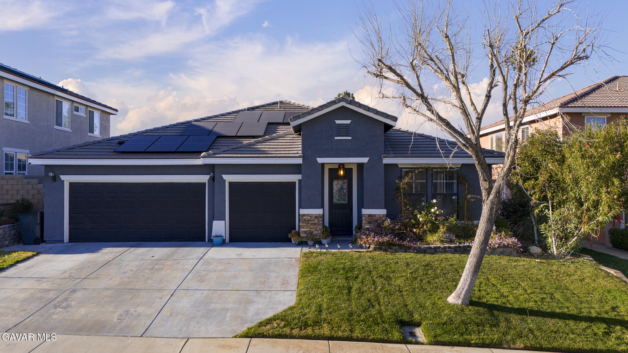 40327 Preston Road Palmdale, CA 93551 - Photo 2 of 32 2