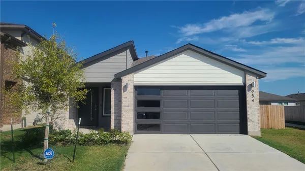 $2,100 | 954 Lady Bird Lane, College Station, TX 77845