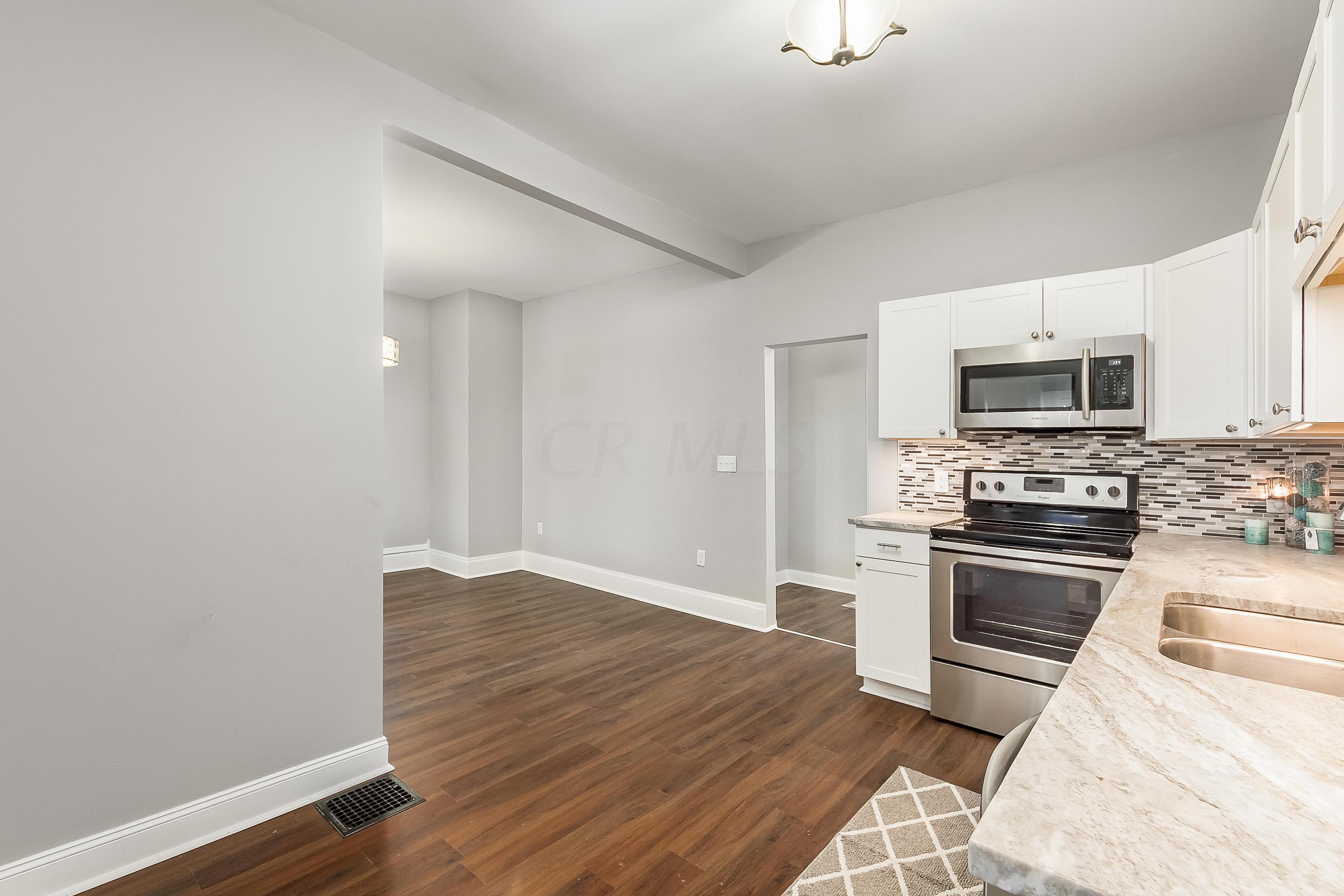1367 Lockbourne Road Columbus, OH 43206 - Photo 11 of 28
