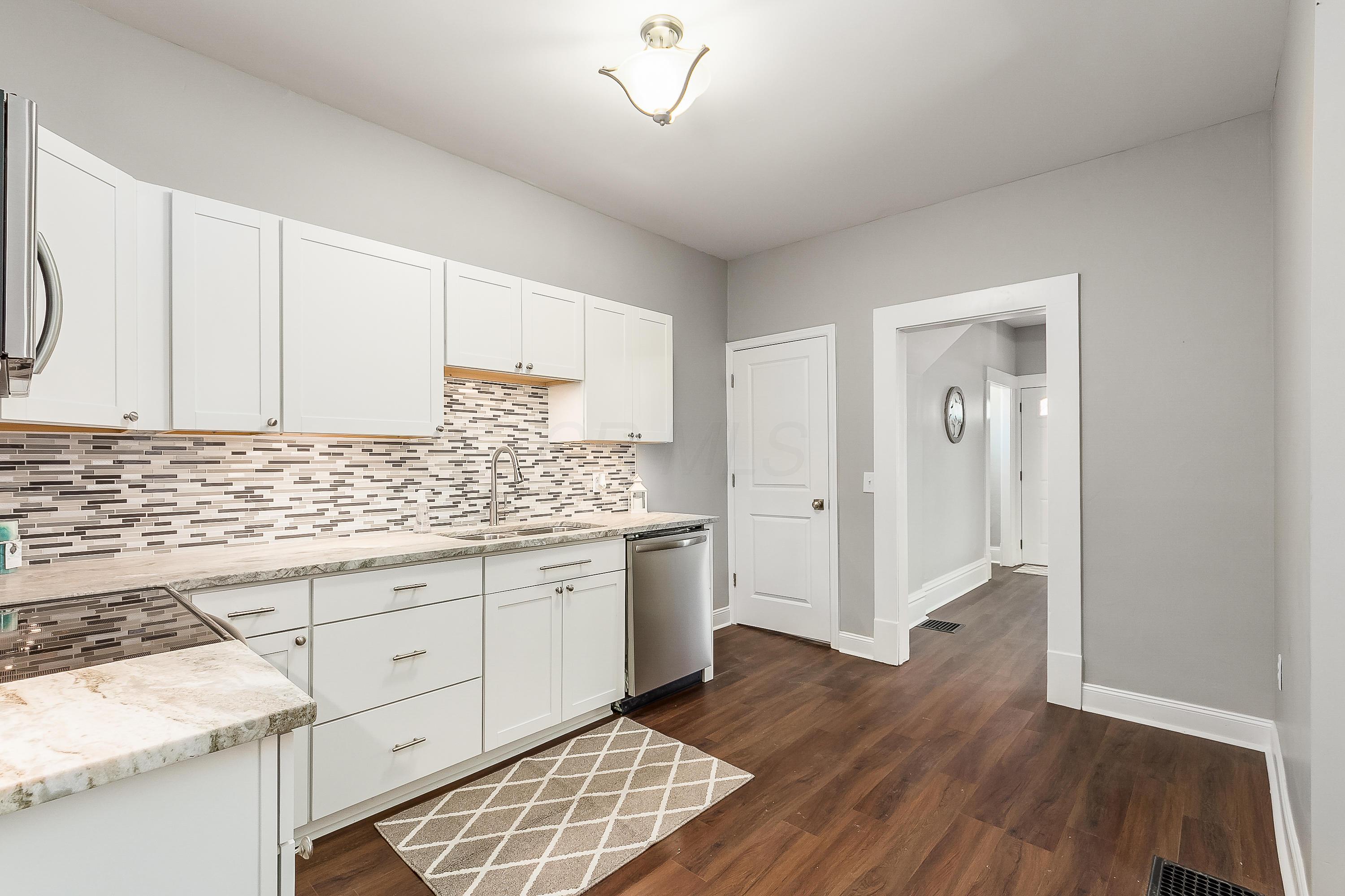 1367 Lockbourne Road Columbus, OH 43206 - Photo 12 of 28