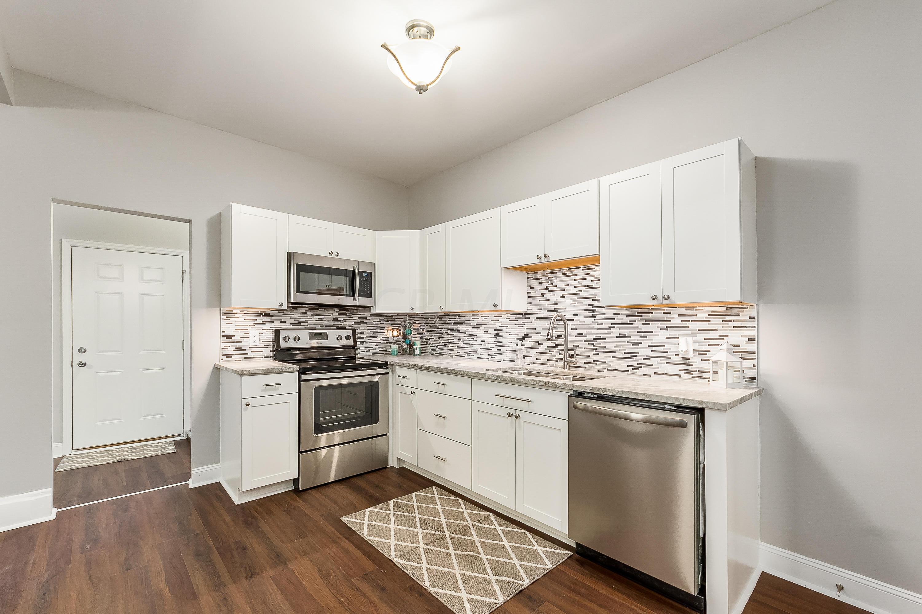 1367 Lockbourne Road Columbus, OH 43206 - Photo 10 of 28