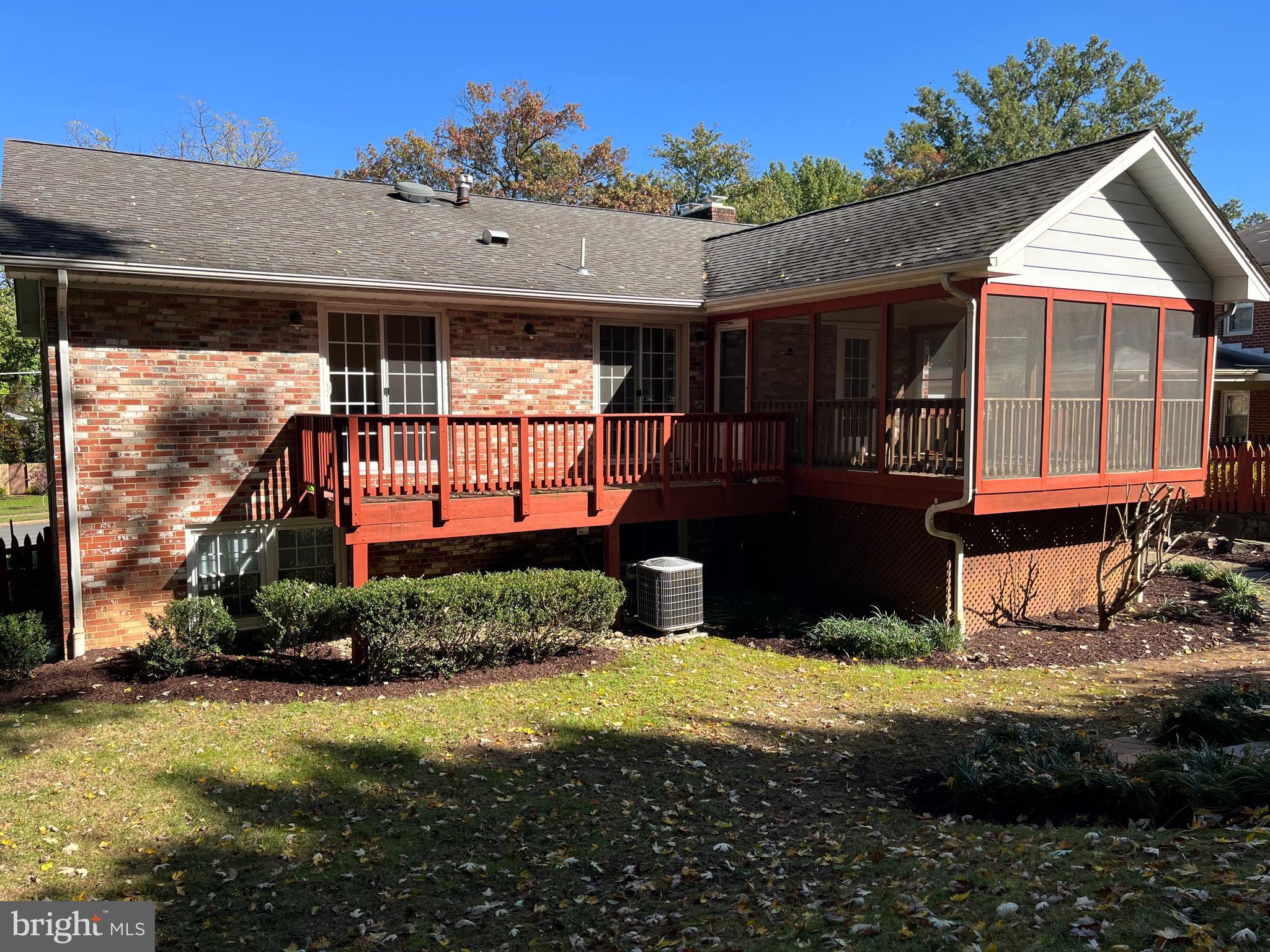 6165 Mori Street McLean, VA 22101 - Photo 26 of 29 Back yard