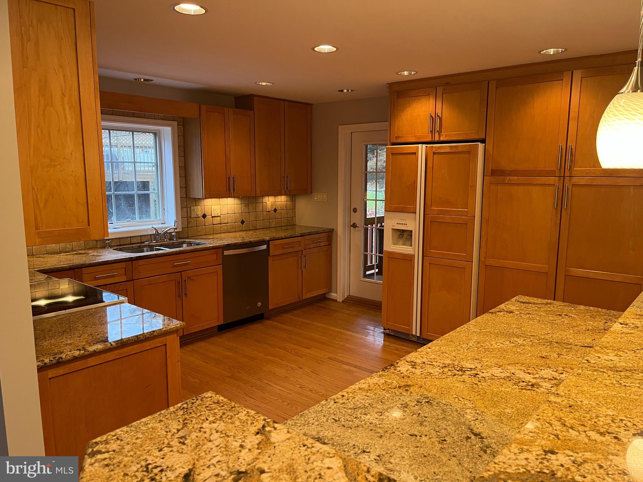 6165 Mori Street McLean, VA 22101 - Photo 6 of 29 Kitchen