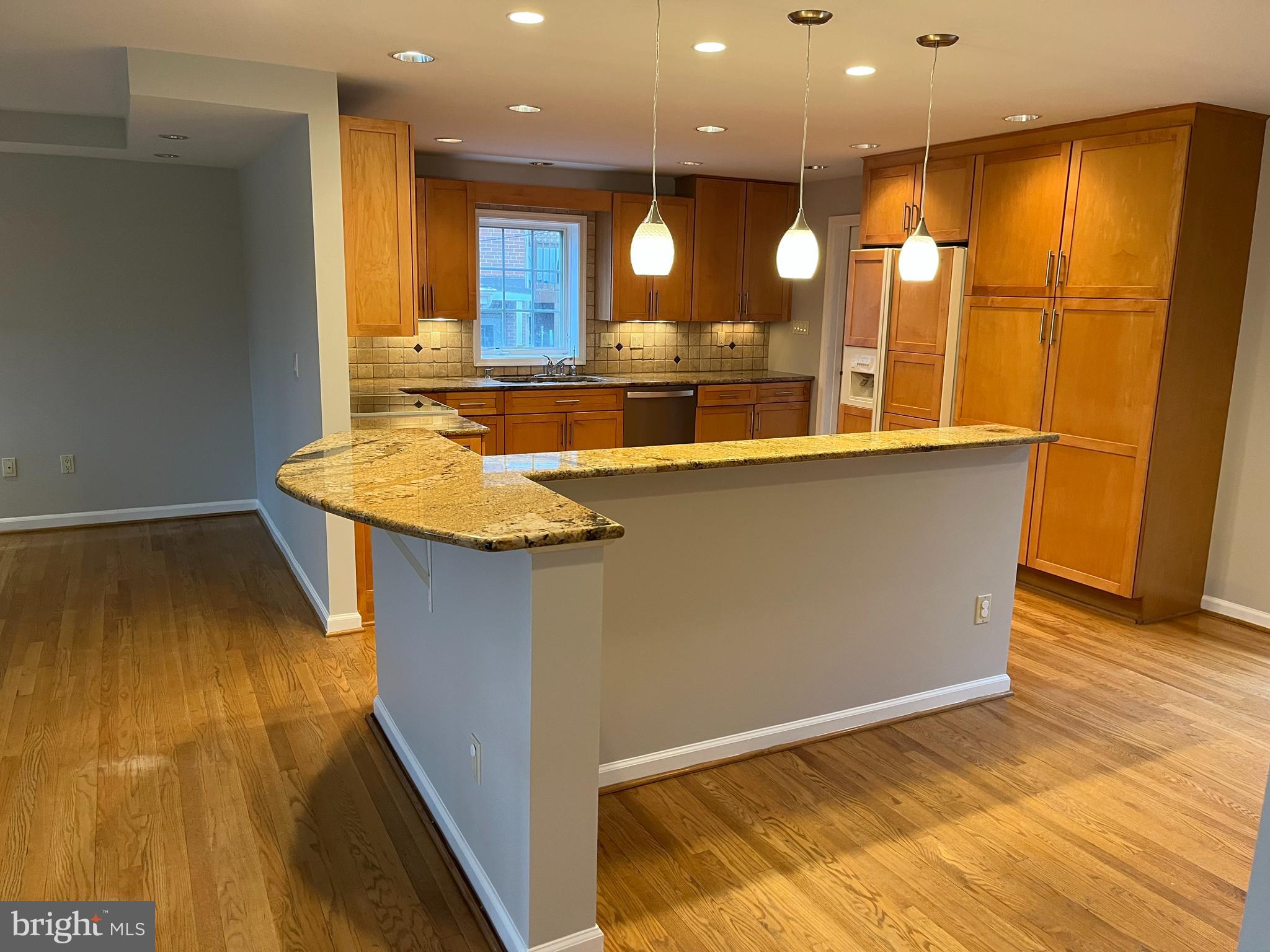 6165 Mori Street McLean, VA 22101 - Photo 9 of 29 Kitchen