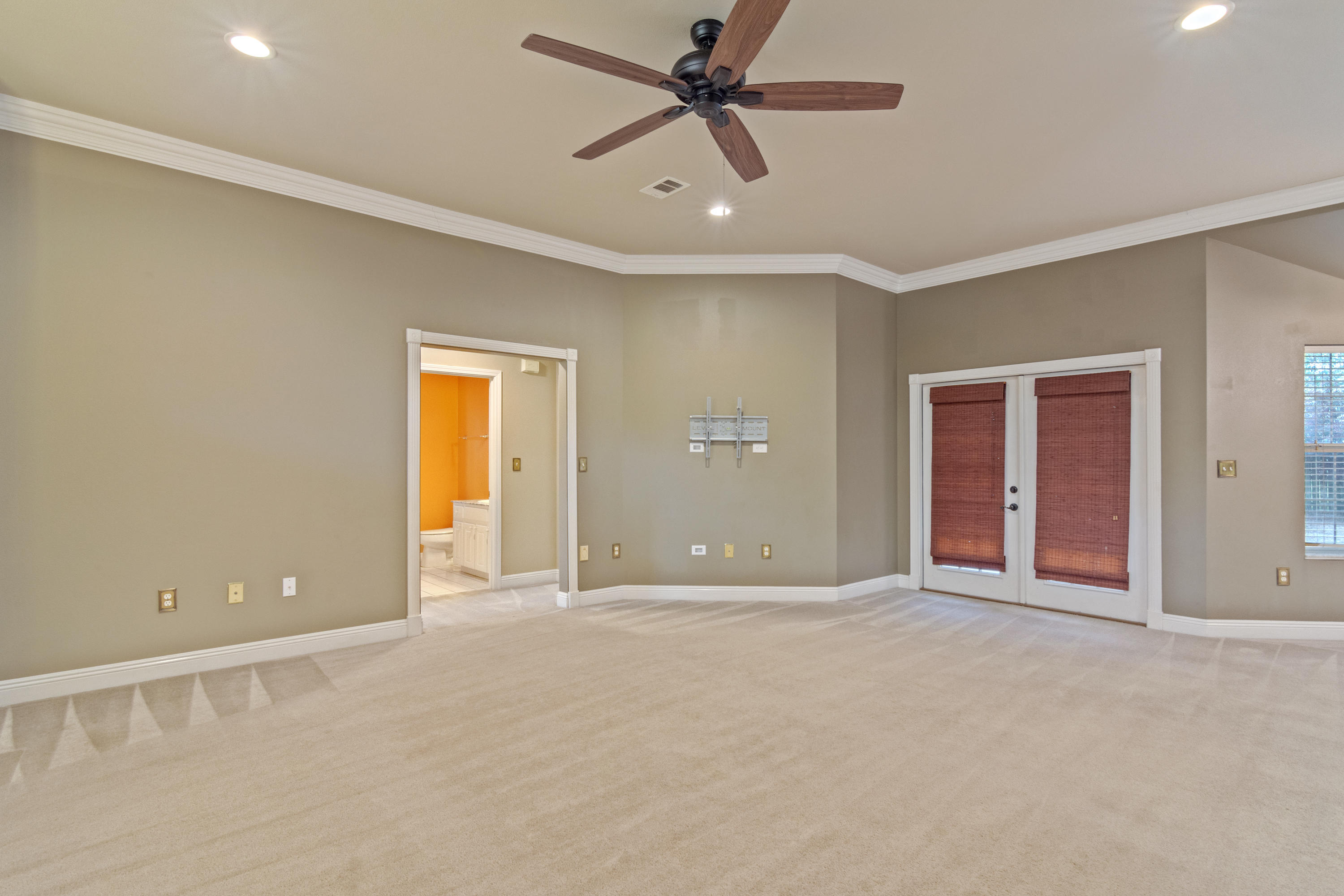 520 Risen Star Drive Crestview, FL 32539 - Photo 8 of 34 520 Risen Star Dr-02