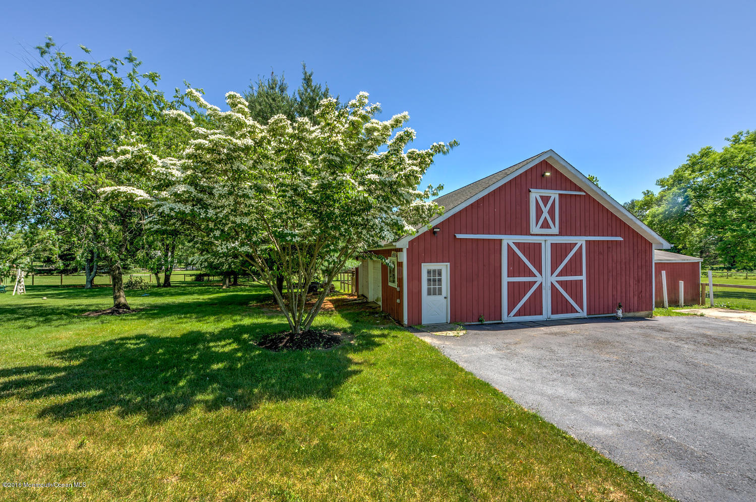 10 Eagle Nest Road Colts Neck, NJ 07722 - Photo 2 of 58 10 Eagle Nest Rd Colts Neck NJ-large-045