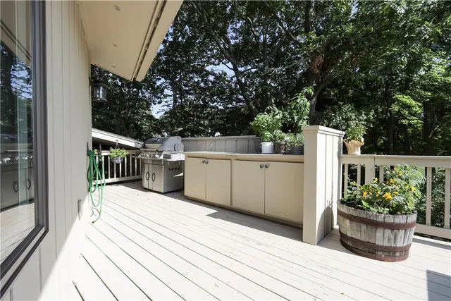 $4,900 | 2 Buckingham Street, Barrington, RI 02806