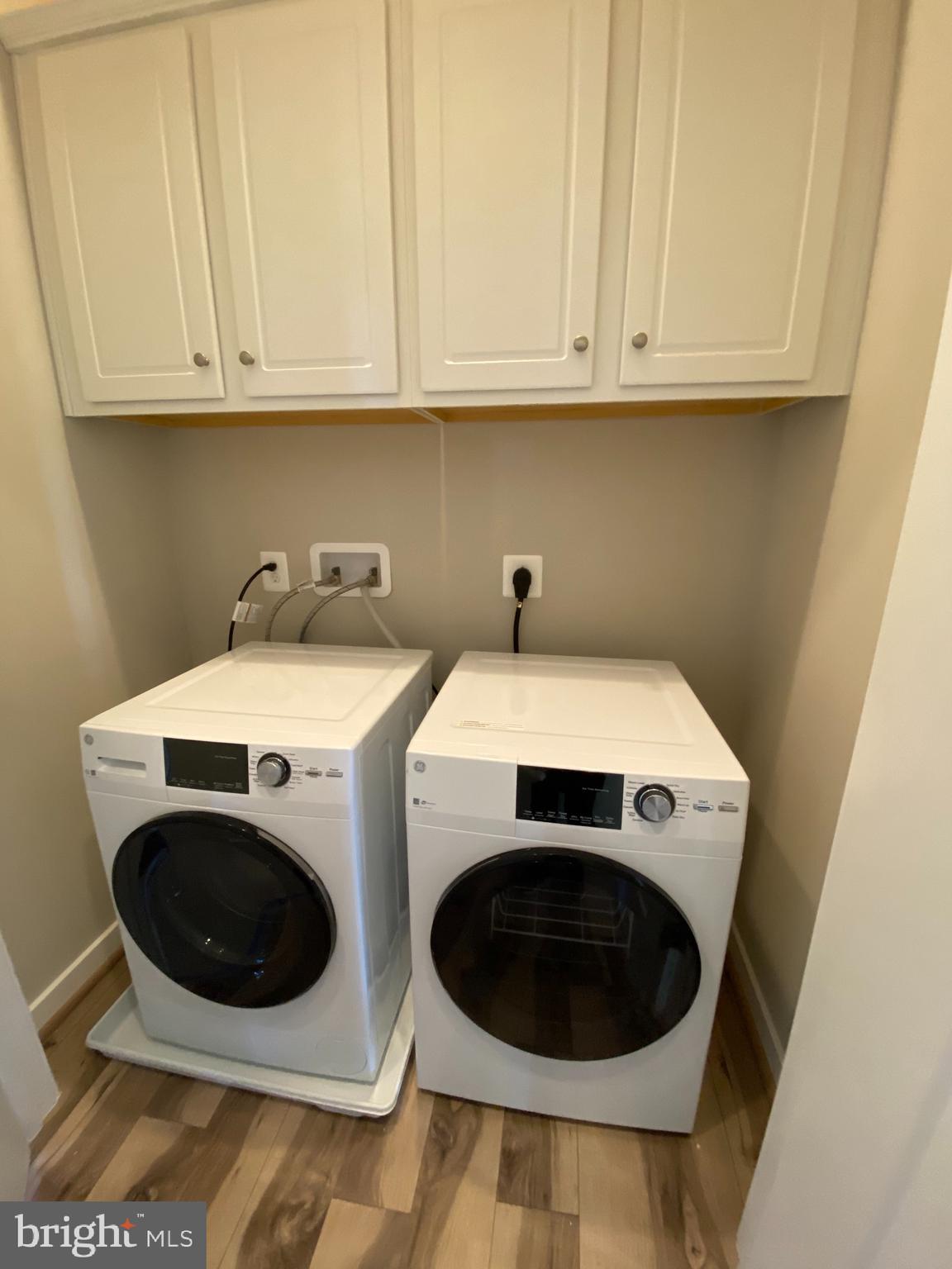 14261 Travilah Road Rockville, MD 20850 - Photo 20 of 23 Upper Level Washer/Dryer