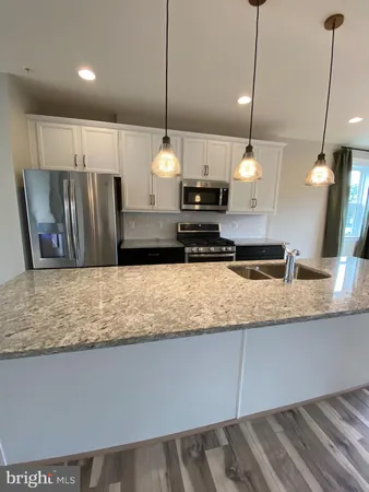 $3,650 | 14261 Travilah Road, Rockville, MD 20850
