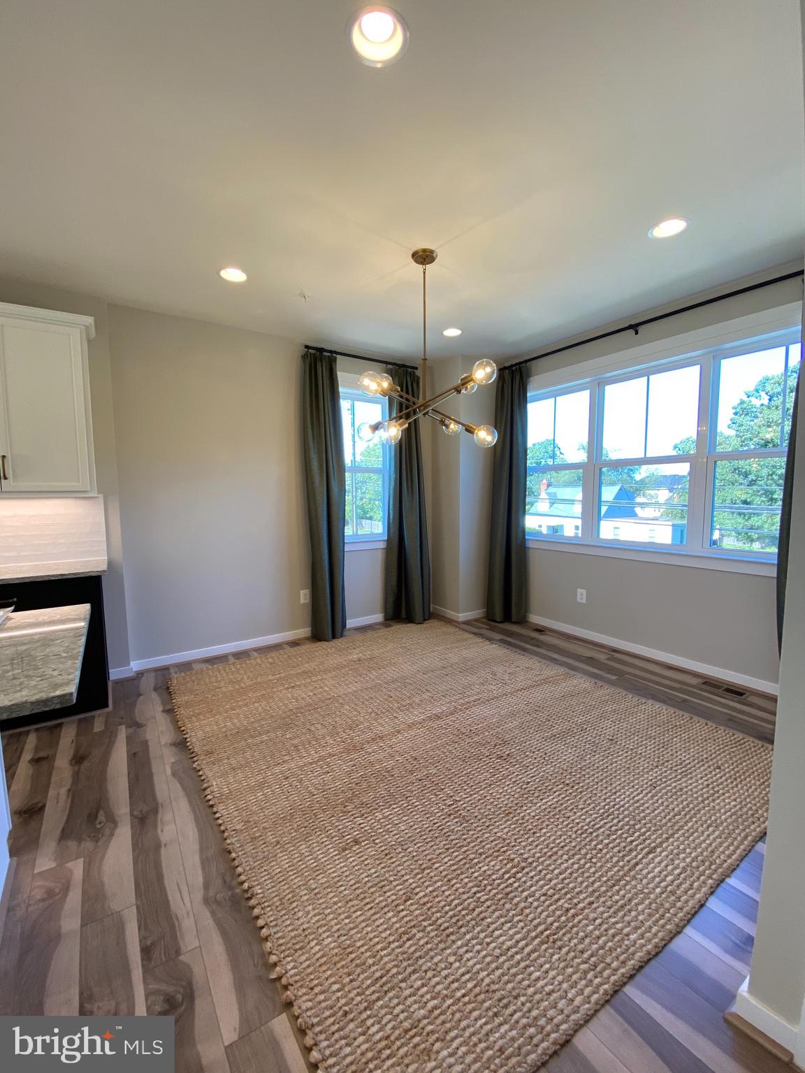 14261 Travilah Road Rockville, MD 20850 - Photo 7 of 23 Dining Area/Main Level