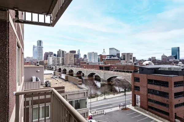 $3,400 | 8-10 Museum Way, Unit 807, Cambridge, MA 02141