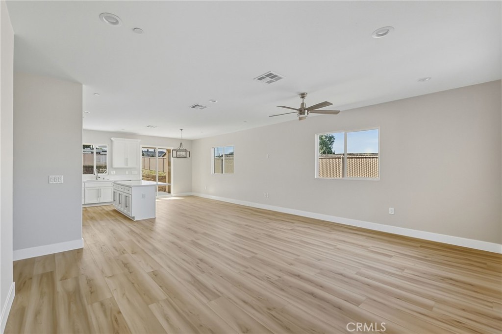 20521 Hunter Street Perris, CA 92570 - Photo 4 of 44