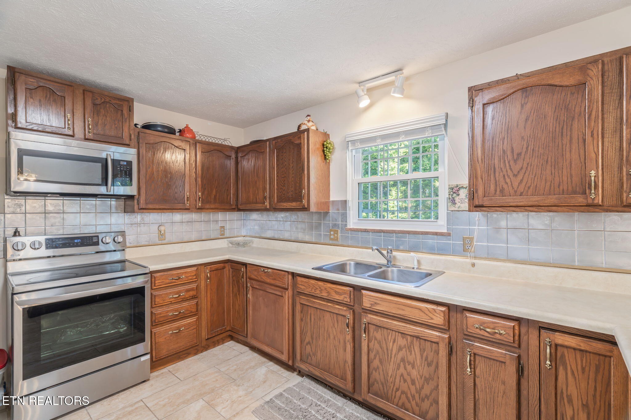 8408 Graceland Road Corryton, TN 37721 - Photo 14 of 47 Gallery Image 14
