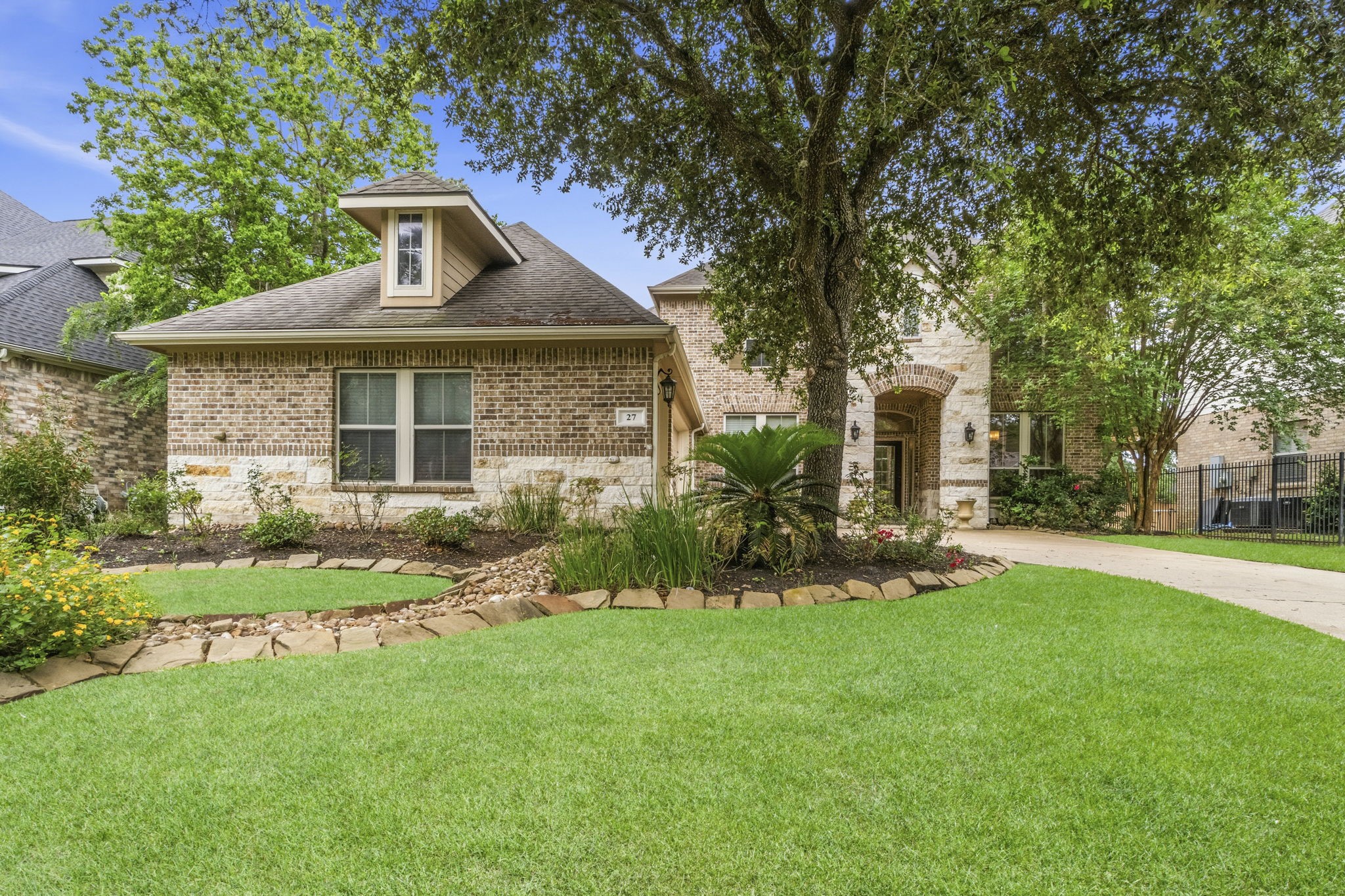 27 North Arrow Canyon Circle The Woodlands, TX 77389 - Photo 1 of 37