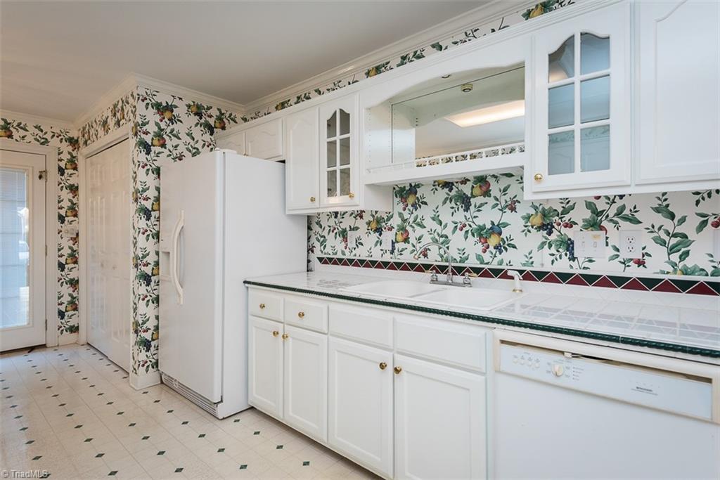 1743 Malone Road, Unit B Burlington, NC 27215 - Photo 9 of 21 Gallery Image 9