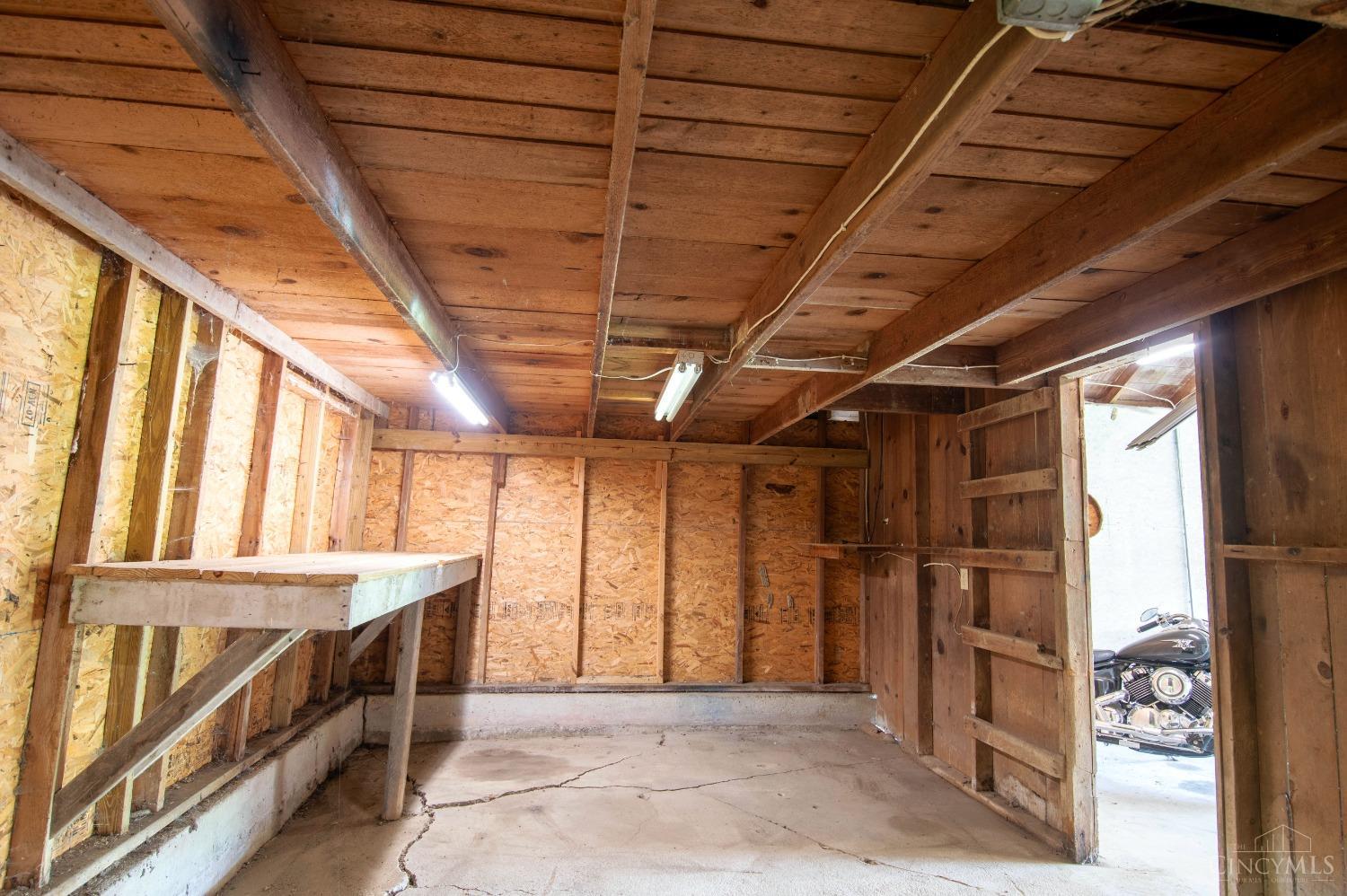 3781 Eaton Road Hamilton, OH 45013 - Photo 32 of 33 Barn/detached garage Shop area