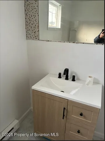 a close view of sink