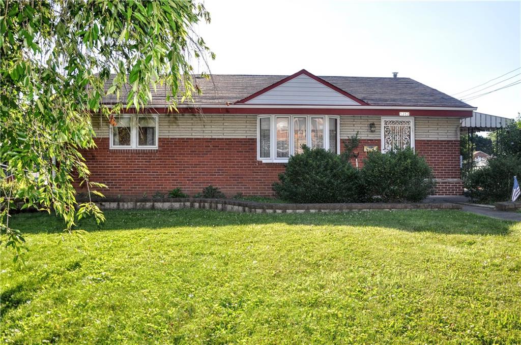 5262 McAnulty Road Pittsburgh, PA 15236 - Photo 1 of 23 Front View